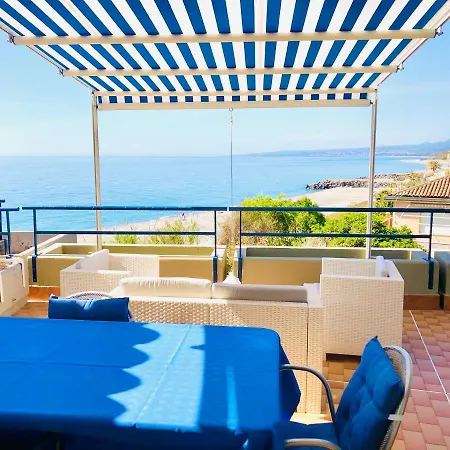 The Dream - Seafront Loft Apartment Giardini Naxos Exterior photo