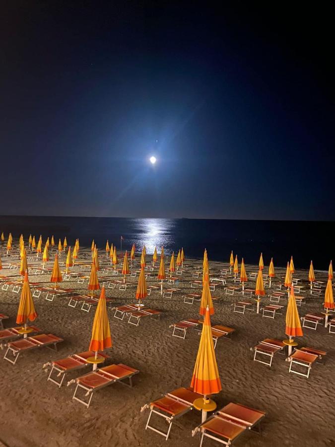 The Dream - Seafront Loft Apartment Giardini Naxos