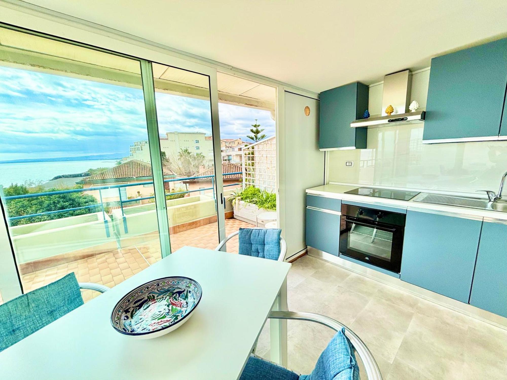 Apartment The Dream - Seafront Loft *